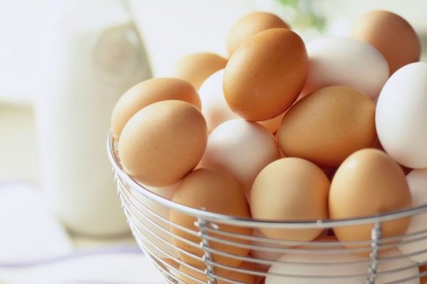 Importanța proteinelor în alimentația femeilor în timpul menopauzei: O analiză detaliată