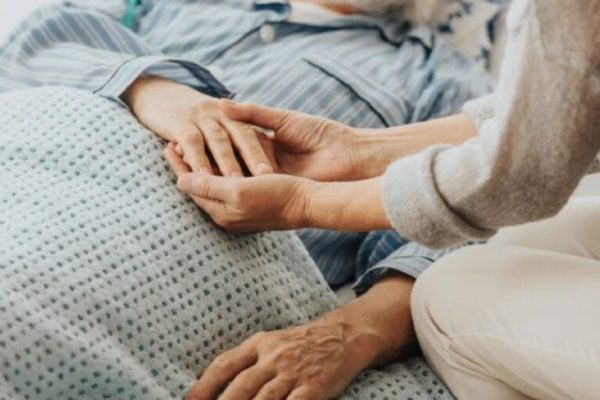 Servicii Medicale Gratuita la Domiciliu pentru Persoanele Imobilizate: Ce Trebuie Să Știe Românii