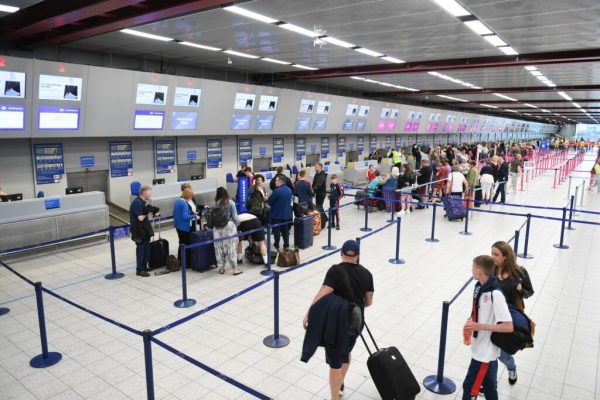 Obiecte de bagaj care pot provoca întârzieri la controlul de securitate în aeroporturi
