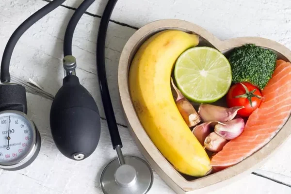 Alimentația ca soluție: ce să consumi pentru a controla hipertensiunea arterială