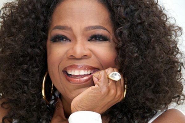 Oprah Winfrey: Îmbătrânirea ca Libertate – Lecții de Viață de la o Legendă a Televiziunii