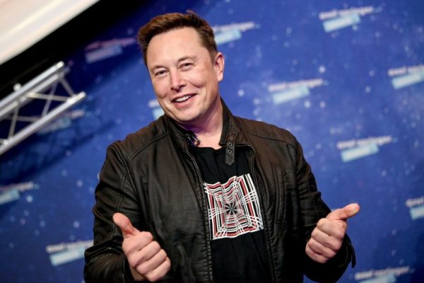 Elon Musk și Paradoxul OpenAI: De la Contracararea Google la Accelerarea Competiției în Inteligența Artificială