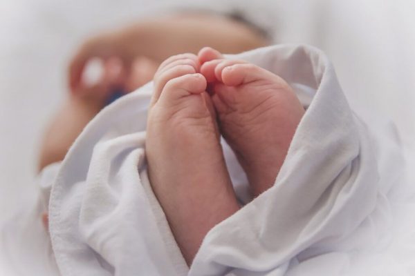 Cum să Învățăm Bebelușii să Dormă: Strategiile Laurei Mușuroaea pentru o Noapte Liniștită