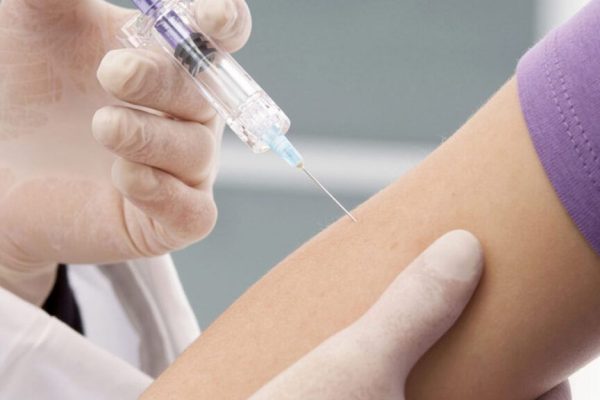 Beneficiile Vaccinului Shingrix: O Speranță în Combaterea Demenței pentru Adulții de Peste 50 de Ani