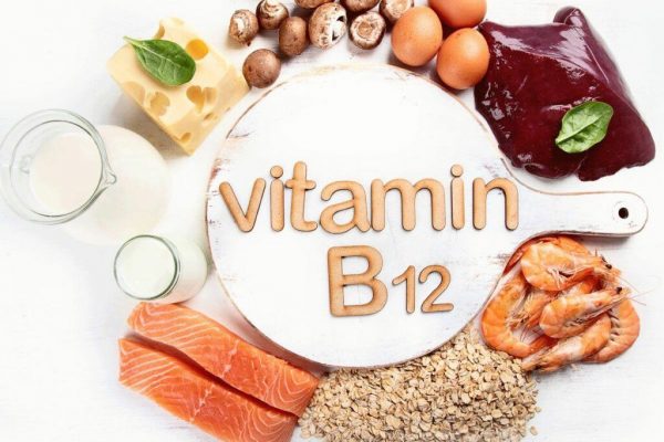 Importanța vitaminei B12: Alimente bogate și riscurile deficitului