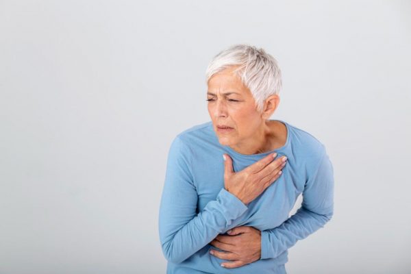 Infarctul silențios: Cum simptomele subtile pot ascunde pericole mortale