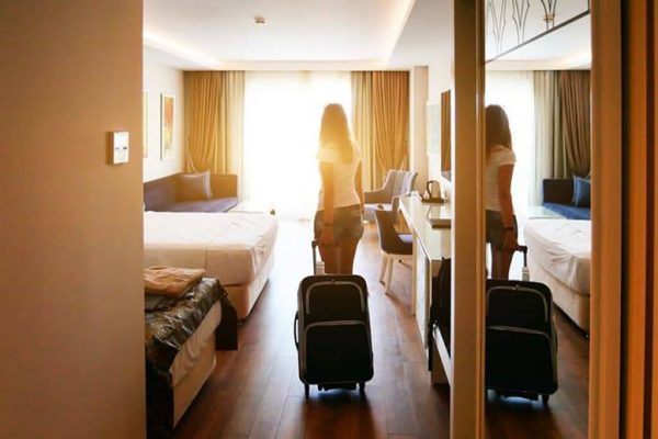 Secretul murdar al camerelor de hotel: Ce obiecte trebuie evitate pentru o vacanță sănătoasă