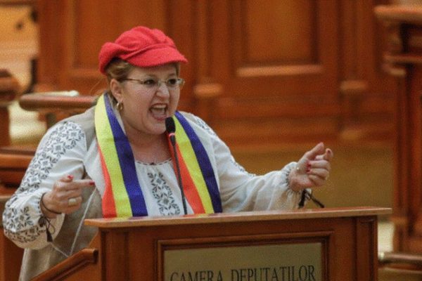 Accidentul rutier al Dianei Șoșoacă: Impactul asupra carierei și societății