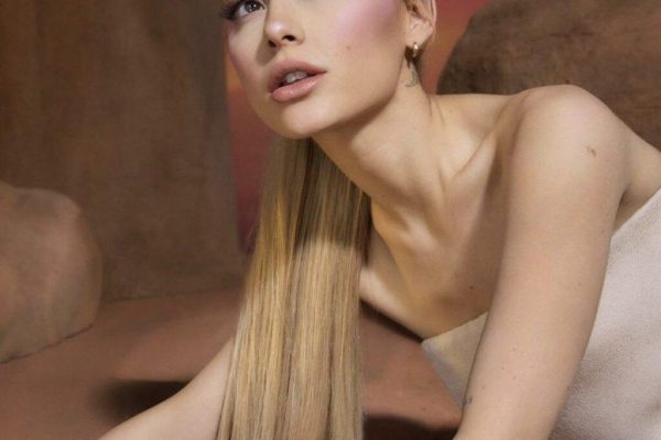 Ariana Grande: O pauză necesară în fața criticilor și a presiunii publice