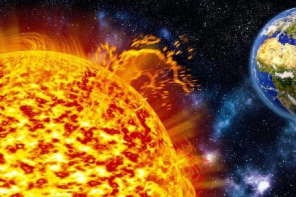 Furtuna geomagnetică din august 2026: Impactul și implicațiile unei activități solare intense