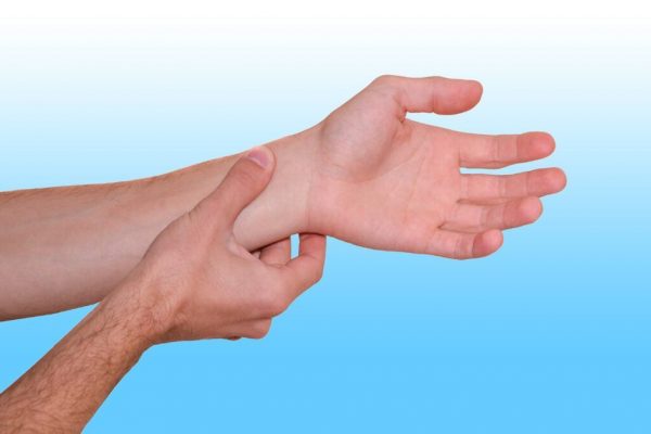 Pulsul de 100: Când este un răspuns normal și când trebuie să ceri ajutor medical?