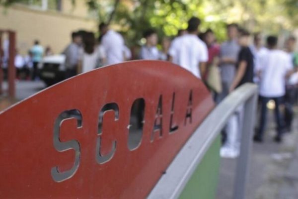 Reforma Educațională din Liceu: O Schimbare Fundamentală pentru Generațiile Viitoare