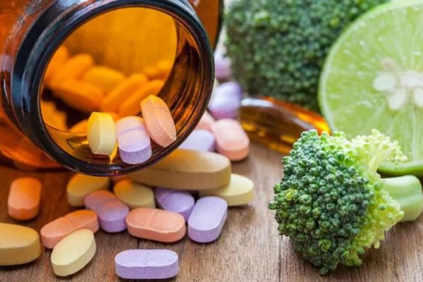 Avertisment crucial al cardiologilor: Interacțiunile dintre suplimentele cu vitamina K și anticoagulantele pot fi periculoase