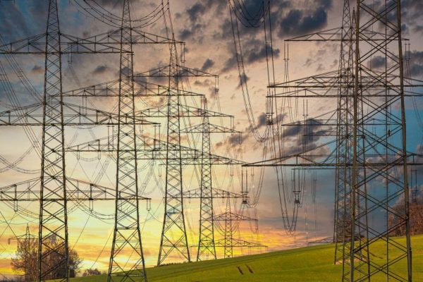 România își adaptează strategia energetică: Măsuri inovatoare în fața opririi Unității 2 de la Cernavodă