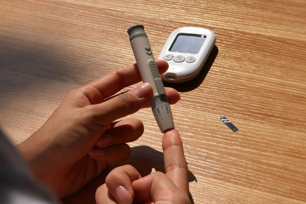 Legătura dintre deshidratare și glicemia crescută: Un avertisment esențial pentru diabeticii din România