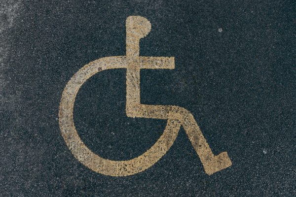 Sprijin Financiar pentru Persoanele cu Dizabilități: O Analiză Detaliată a Ajutoarelor de Până la 8.650 de Lei