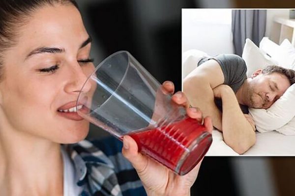 Cum un Pahar de Suc de Vișine Poate Îmbunătăți Calitatea Somnului: O Analiză Detaliată
