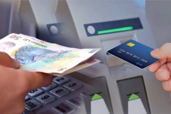 Ce să faci când bancomatul îți reține cardul: Ghid complet pentru o situație stresantă