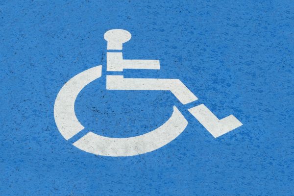 Proiectul L375/2026: Oportunitate pierdută pentru persoanele cu handicap în România