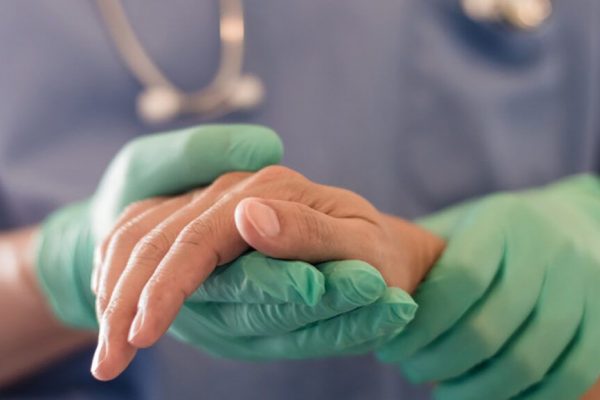 Decizia istorică a Canadei: Moartea asistată pentru suferința psihică – un drept sau un risc?