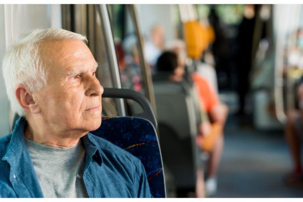 Atenție, pensionari! Obligația de a trimite certificatul de viață și impactul întârzierii asupra pensiei