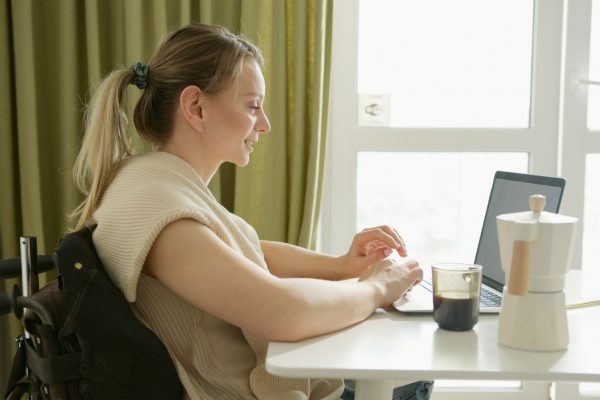 Impactul noii reglementări asupra persoanelor cu handicap: Bani retroactivi și drepturi extinse
