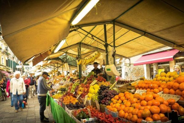 Cresterea Costurilor Alimentației Sănătoase: Provocări și Implicații pentru Aproape 3 Miliarde de Oameni