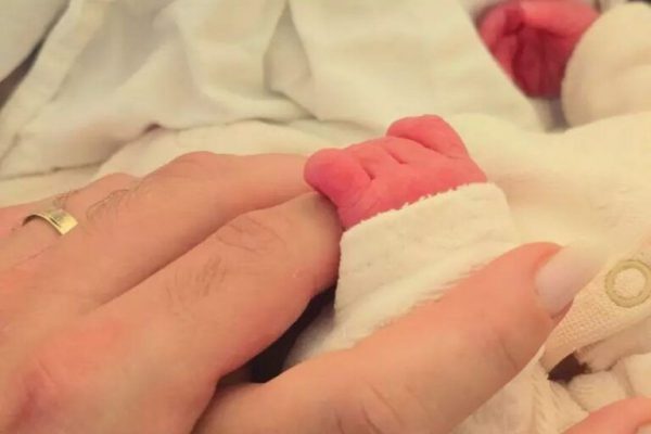 Francesca Sarao devine mamă: O naștere plină de emoții și provocări