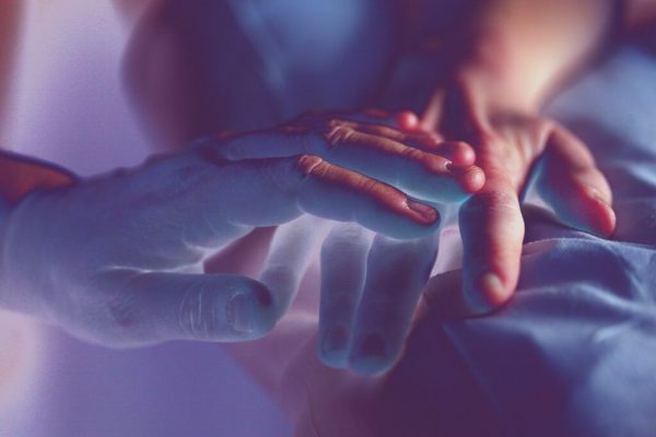 Întâlnire cu Divinitatea: O Poveste de Aproape Moarte și Transformare Spirituală
