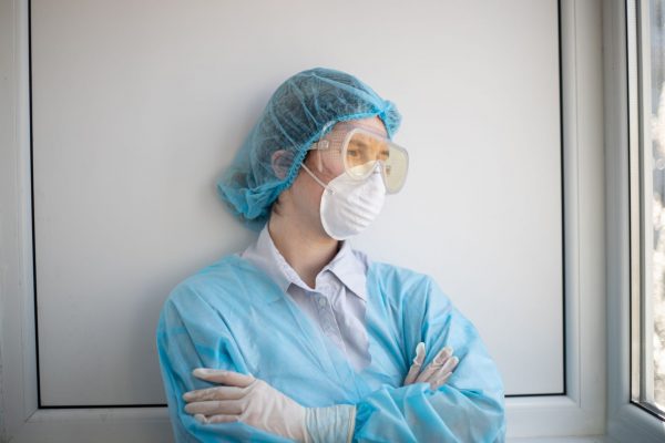 Disparitățile salariale în sistemul medical european: Femeile, majoritare, dar subevaluate