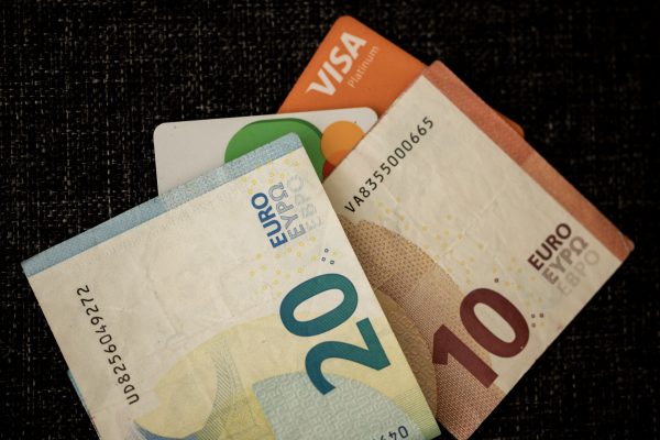 Facilități financiare pentru persoanele cu handicap: Creditul de până la 20.000 de euro și suportul de la stat