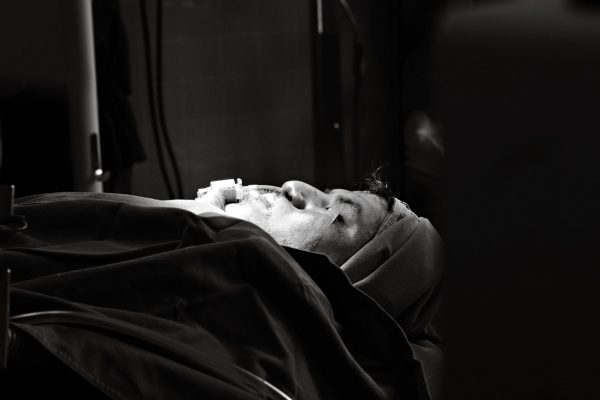 Între viață și moarte: Impactul emoțional al resuscitării pacienților în terapie intensivă