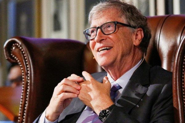 Bill Gates și Avertismentul său în Favoarea Inteligenței Artificiale: O Privire Asupra Viitorului Umanității