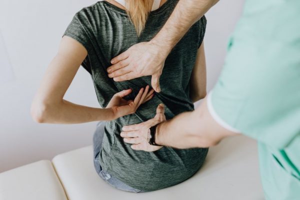 Dermatita atopica: cauze, simptome, diagnostic si tratament complet